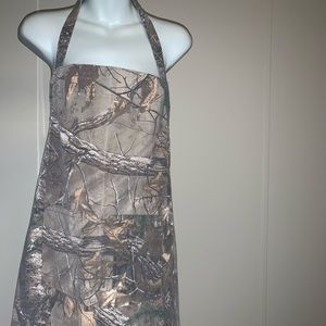 Large camo apron